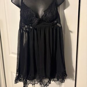Chic Black Lace Chemise